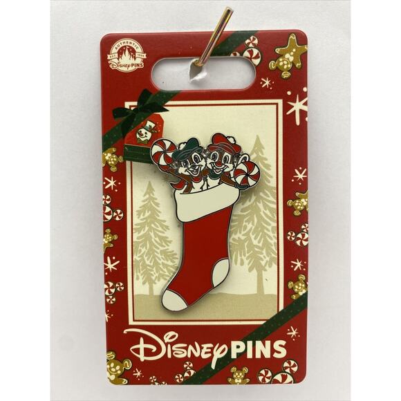Disney Parks Pin Chip ‘n Dale & Christmas Stocking Holiday 2022 Trading Pin - Picture 1 of 4